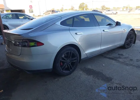 2014 Tesla Model S P85 z USA, uszkodzony, nr VIN 5YJSA1H14EFP52656